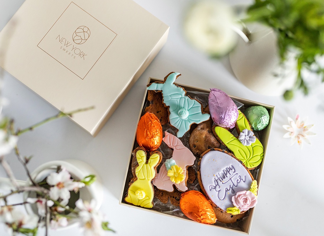 Easter means… Chocolate, Tsourekia and web shop!