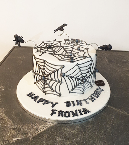 Halloween Cake 11